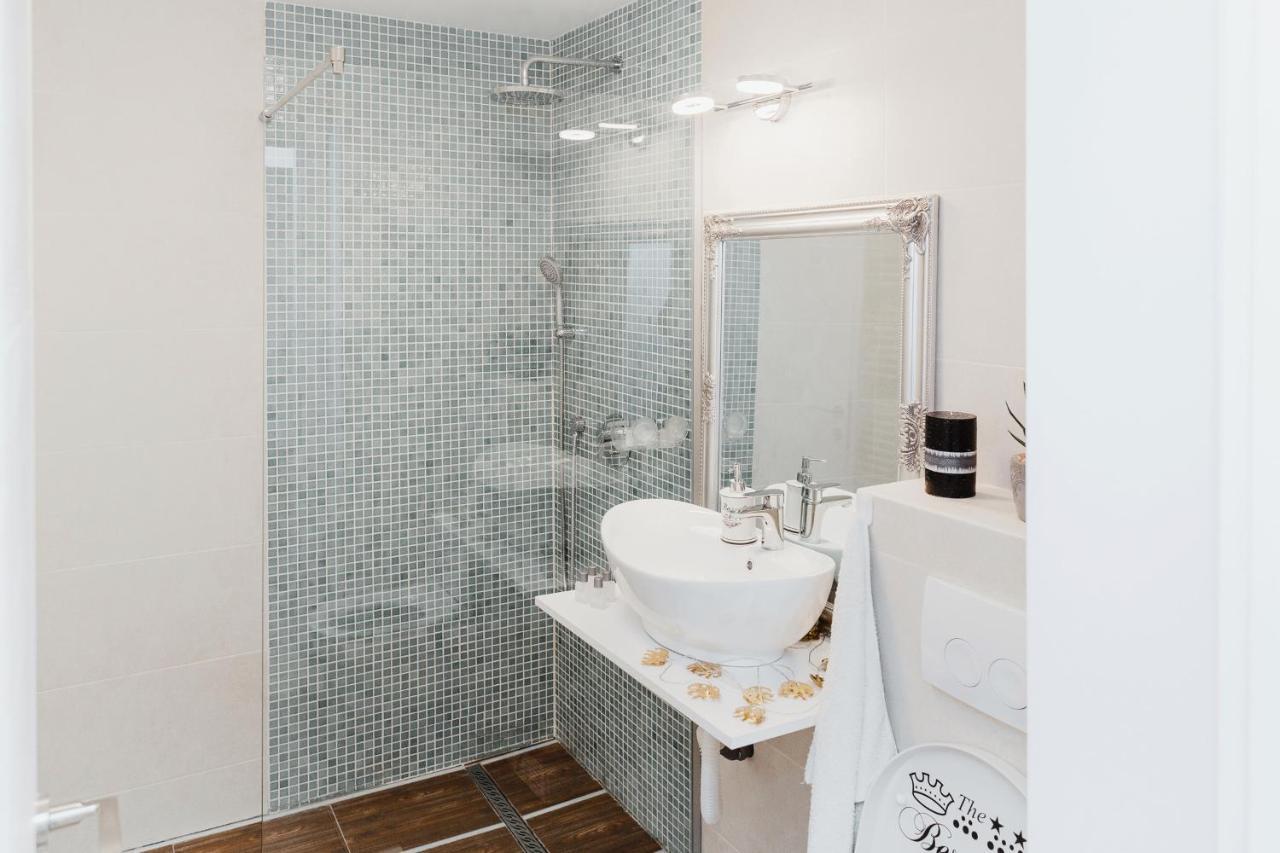 N&B Apartments คลูจ-นาโปกา ภายนอก รูปภาพ